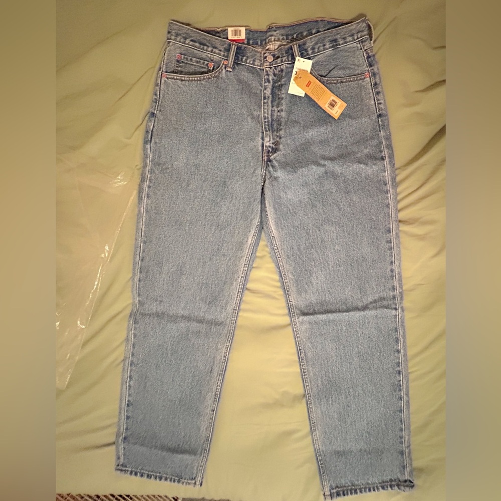 NWT Levi’s 550 Men’s Jeans 38×32 Light Stonewash Relaxed Fit New Old Stock